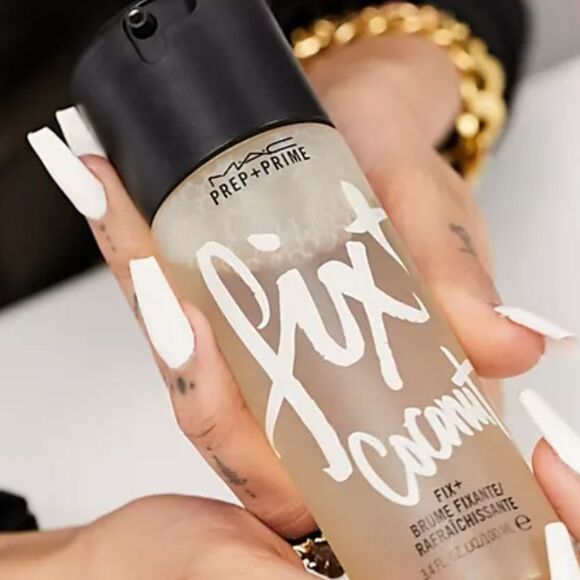 Mac Cosmetics Prep +Prime Fix + Coconut Finishing Mist - Picture 2 of 5